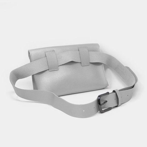 Envelope Fanny Pack *ONLY SILVER LEFT* - Picture 2 of 8